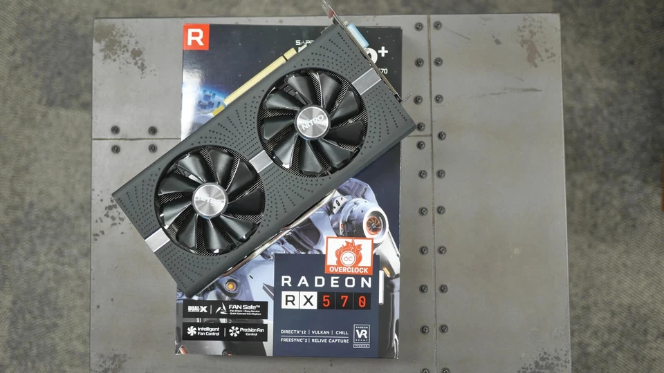SAPPHIRE NITRO+ AMD Radeon RX 570 4GB GDDR5 Scheda Grafica (11266-14-20G) - Immagine 1 di 1