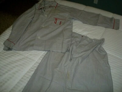 Juego de pijamas vintage para hombre Van Heusen talla C cinturón flexible con monograma SF gris Foto 1 de 4