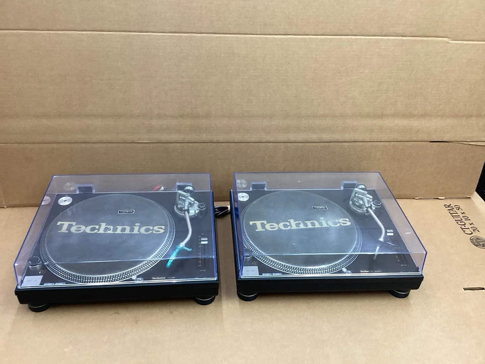 Par de tocadiscos profesionales Technics SL-1200MK2-M negros edición limitada Foto 1 de 4