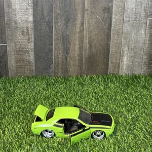 Jada Toys 1:24 2006 Dodge Challenger Concept #91260 - Lime Green HEMI - Bild 1 von 20