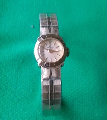 Vintage Ladies Butcherer Rivo Bracelet Watch 17 Jewels Swiss Made Wind up - Image 1 of 4