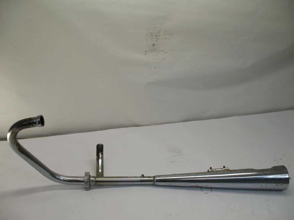 Silenciador escape izquierdo Suzuki GS300 GS 300 L 1982 14302-11901-H01 Foto 1 de 4