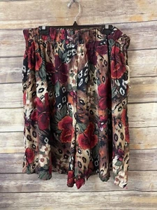 Basic Editions Woman Plus Size Shorts 22W Floral Printed Bermuda NWT Elastic - Picture 1 of 5