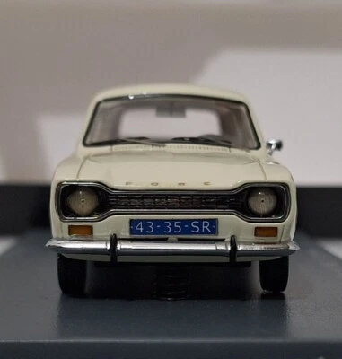 Ford England Escort MKI Turnier 1968 White 1:43 Neo NEO44335 SUPER RARE!! (5) - Image 1 of 4