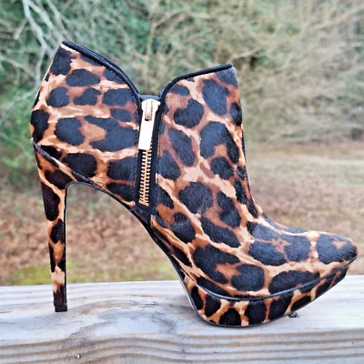 Jessica Simpson VENNI 2 Plataforma Tacones de Aguja Talla 8.5M Estampado Leopardo Pelo de Vaca Foto 1 de 4