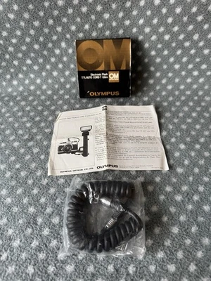 Olympus OM System TTL Auto Cord T 0.6m For Olympus Electronic Flash Boxed Manual - Image 1 of 4