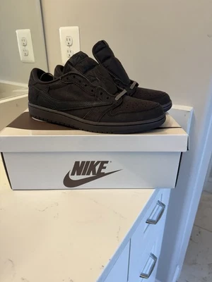 Talla 11 - Travis Scott x Air Jordan 1 Retro Bajo OG SP Terciopelo Marrón Foto 1 de 4