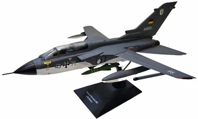 Panavia PA-200 Tornado 43-71 Marineflieger, German Navy 1:72 Scale Diecast Model - Image 1 of 4
