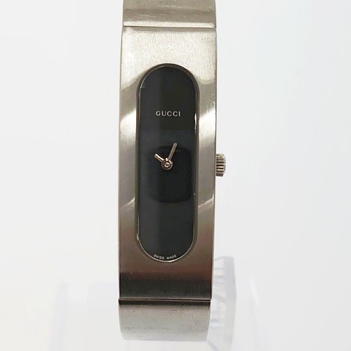 Orologio GUCCI 2400S Bracciale Quarzo Argento Acciaio Inox Quadrante Nero Ottimo