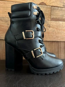 Shoedazzle "Analisa" Block High Heel Sexy Stiefel Gr. 8,5 Schwarz/Gold Hardware *NEU* - Bild 1 von 14