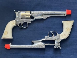 Pair Vintage Hubley Colt 45 Cap Guns Suitable for Parts or Restoration - Picture 1 of 16