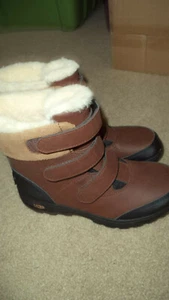 UGG Unisex Brown Leather Snow Boots 13 - NEW - Picture 1 of 1