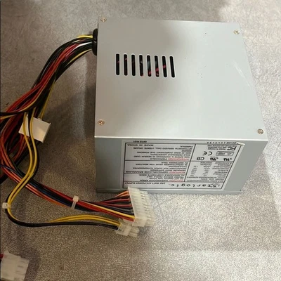 Unidad de fuente de alimentación de computadora gris Foto 1 de 3