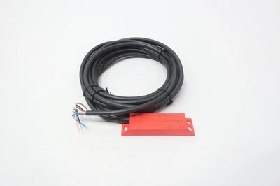 Interruptor magnético codificado Telemecanique XCSZP7005 Foto 1 de 4