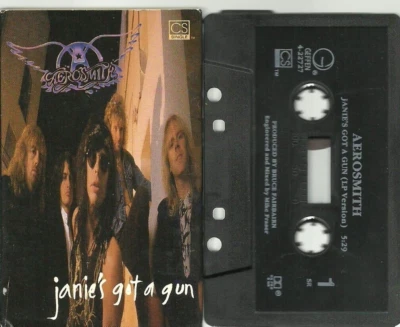 Aerosmith janie's got a gun (cassette single, 1989 Geffen) VG-VG+ - Image 1 of 3