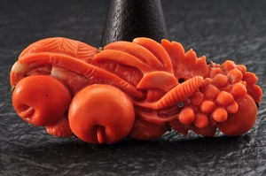 Antique MOMO Coral OBIDOME "Basket with fruit" with Certificate, ( 78.5ct) box. - Picture 1 of 15