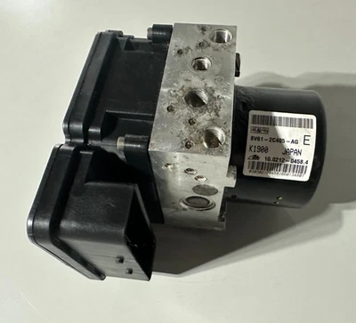 Conjunto de unidad de módulo de bomba de freno antibloqueo Mazda 3 2010 2011 ABS 8V61-2C405-AG Foto 1 de 4