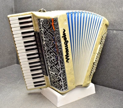 Maugein 4 Chörig Musette 120 Bässe VIDEO   #621 - Bild 1 von 4