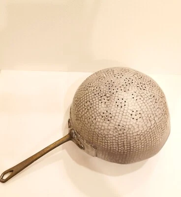 Maxi scolapasta in alluminio con manico UTENSILE DA CUCINA VINTAGE  anni 40/50 - Immagine 1 di 4