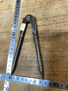 n°311 OLD TOOL compass , OUTIL ANCIEN, COMPAS Décors 19e - Picture 1 of 4