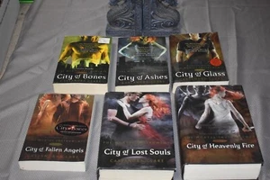 Mortal Instruments series/set Cassandra Clare (4 tbp, 1st Edition/Varied Print) - Picture 1 of 8