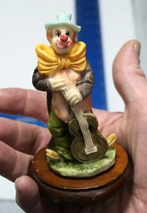 Clown Wood Base With Guitar Resin Large Bow - Picture 1 of 8