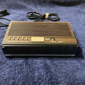 Vintage Emerson Alarm Clock AM/FM Radio MODEL NO. RED5511B Wood Grain Tested B2 - Picture 1 of 6