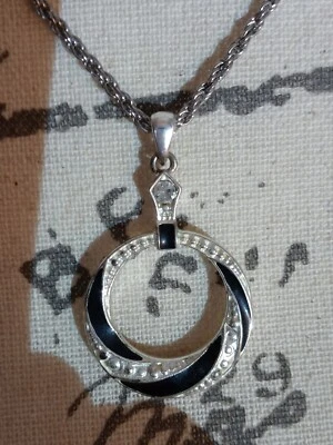 Collar y cadena Ying Yang Zen circonita cúbica esmaltada en blanco y negro estilo plata 16 " Foto 1 de 4