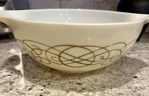 Vintage Pyrex 444 Golden Scroll Cinderella 4Qt Mixing Bowl Promotional 1959 big - Picture 1 of 5