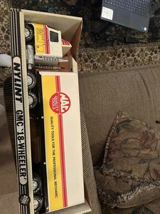 Nylint Mac Tools18 Wheeler Model Truck 21.5 Inches Vintage - Picture 1 of 5