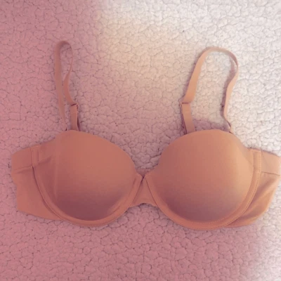 Sujetador beige con aros Maidenform Foto 1 de 2