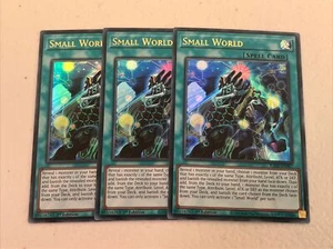 3x Small World EURO 1a Edizione Ultra Raro RA01-EN067 Yu-Gi-Oh! - Foto 1 di 1