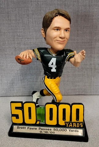 Brett Favre Bobblehead Green Bay Packers Rare NFL Passes Yards /1000 Cover
