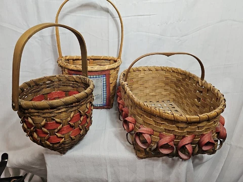 Vintage Lot Of 3 Woven Wicker Baskets Farmhouse , Fall Decor Cover