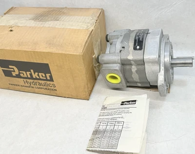 NEW Parker 0301567 Hydraulic Gear Pump - Image 1 of 4