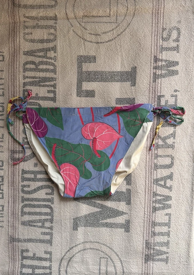 Baús de natação havaianos vintage da década de 1940 para meninas Keikimalo azul rosa - Imagem 1 de 4