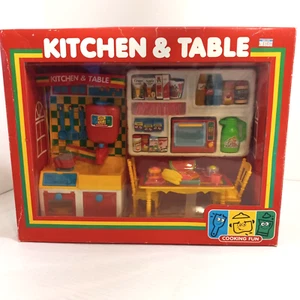 Juego de cocina de juguete estilo europeo vintage en caja original accesorios de comida NRFB - Imagen 1 de 11