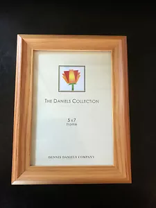 Marco de fotos The Daniels Collection nuevo 5x7 roble natural - Imagen 1 de 6