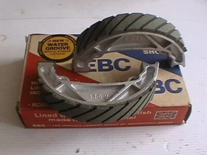 EBC 811 WG WATER GROOVE FRONT BRAKE SHOES KTM MX GS XC 125 250 495 1982 1983 - Picture 1 of 1