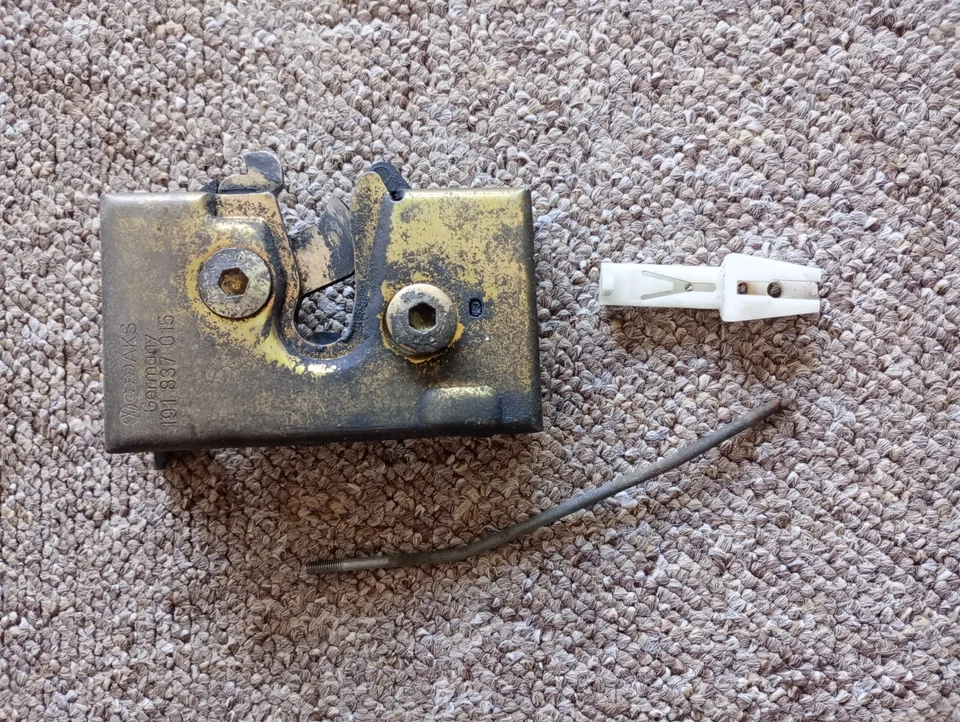 Cerradura puerta delantera izquierda volkswagen polo ii 86c 1989 Foto 1 de 1