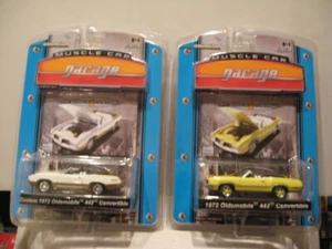 GREENLIGHT MUSCLE CAR GARAGE S7 STOCK & CUSTOM 1972 OLDSMOBILE 442 CONVERTIBLE   - Picture 1 of 2