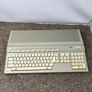 Atari 520ST FM Home Computer Vintage PER RICAMBI O RIPARAZIONE LEGGI! - Foto 1 di 14