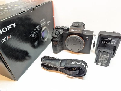 ESTADO PERFEITO - Corpo da câmera sem espelho Sony A7R Mark IV (4) - A7R M4 A7RM2 - 19k persianas - Imagem 1 de 4