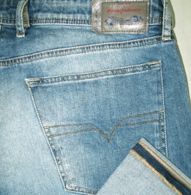 Pantalones de mezclilla elásticos rectos diésel waykee 842H 36 x32 auténticos para hombre (ajuste 36x30,5) Foto 1 de 4