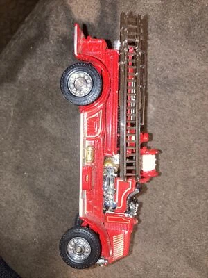 1920 Mack AC Fire Engine YFE-01 Matchbox Collectibles Models of Yesteryear 1994 - Image 1 of 3