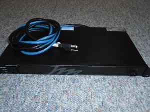Middle Atlantic Products PD-915R Rack Power Distribution Panel 9 Outlet - Picture 1 of 3