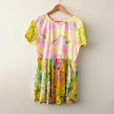 Floral Yellow Cocktail Dress Small MOSCHINO 6 Bold Pleat Lemon Babydoll NWT $730 - Imagem 1 de 4