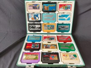 Venta al por mayor lotes de 18 cartuchos de juego Nintendo Famicom FC NES-h0425-3 - Imagen 1 de 9