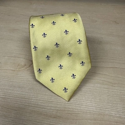 "Corbata dorada de seda para hombre Charles Tyrwhitt ~ flor de lis geométrica ~ 3,5" X 58""" Foto 1 de 4