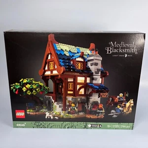 LEGO IDEAS SET 21325 MEDIEVAL BLACKSMITH BUILDING - BRAND NEW - Picture 1 of 2